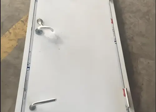 Porta Corrediça Estanque de Alumínio Marítima